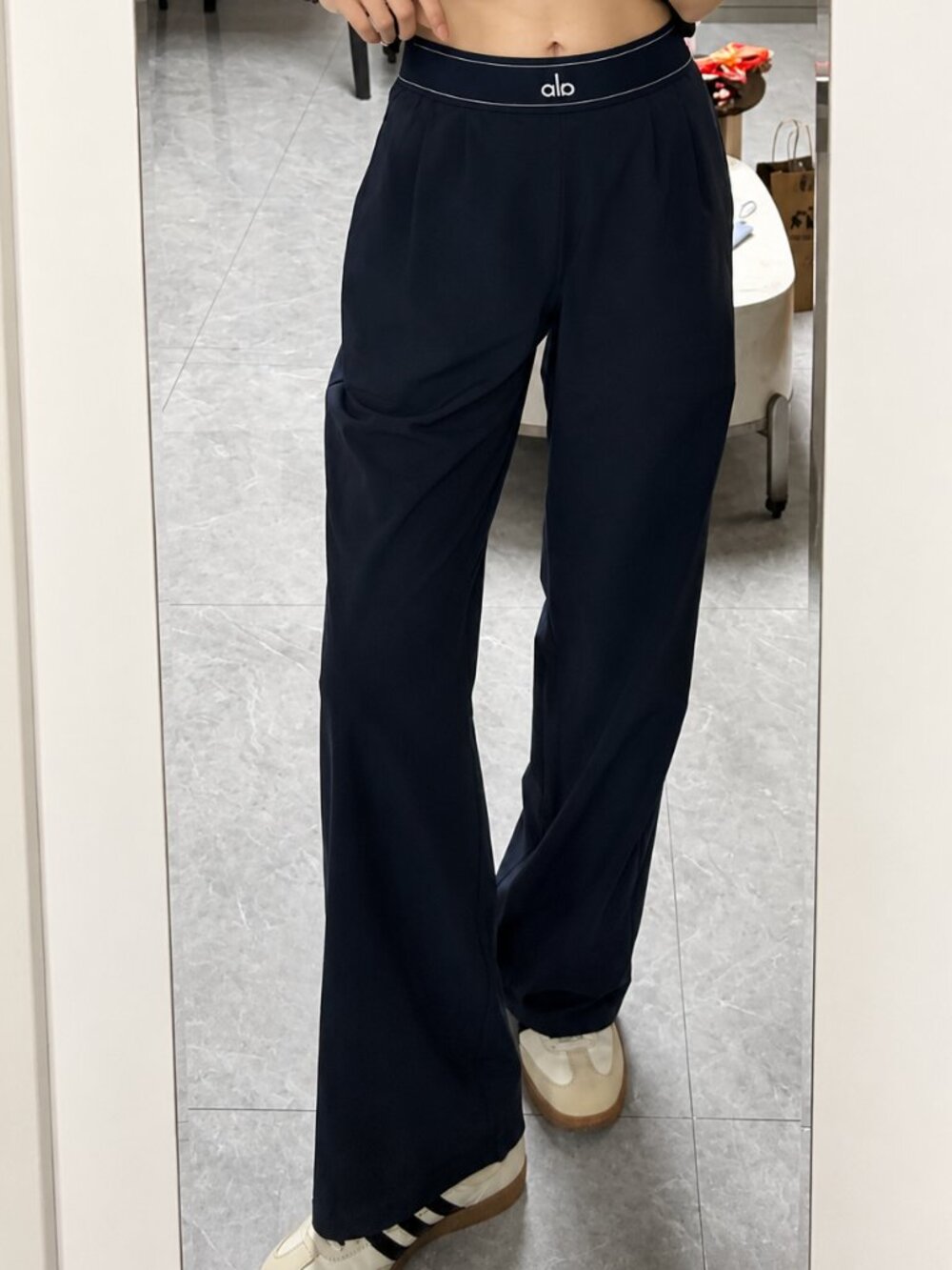 😊Women's Black ALO Yoga High Waist Straight Leg Suit Up Pants 🖤 NWT (30-inch)